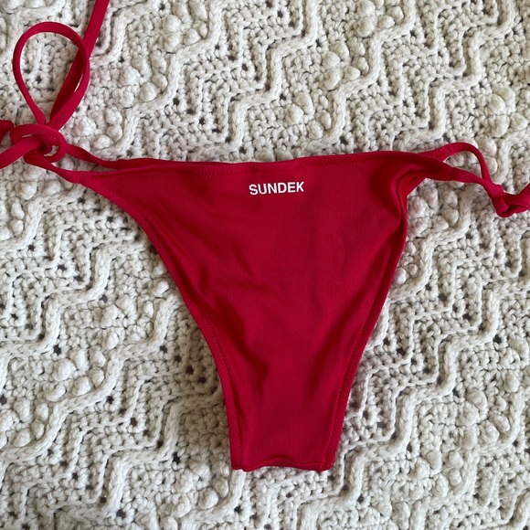 Sundek String Bikini Bottoms Red (EU 40) - Picture 2 of 5